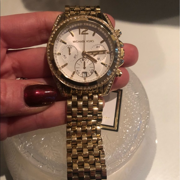 Michael Kors Gold Watch like new - Picture 3 of 8